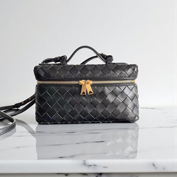 Bottega Veneta Black Vanity Bag in Intrecciato Leather