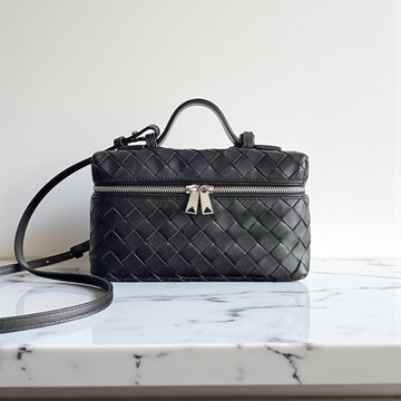 Bottega Veneta Bang Bang Black PHW Intrecciato Vanity Bag 13x23x6cm