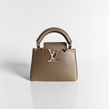 Louis Vuitton Capucines Mini 20cm Taurillon Leather Mother-of-Pearl