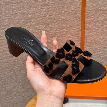 Hermes Oasis Sandal, Brun Fumé, Chamois Leather, 1.5" Heels, Dermal Outsole