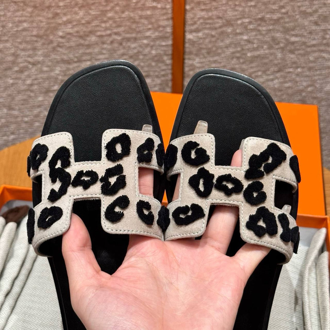 Hermes Oran Sandal, Beige Espuisse/Noir, Chamois Leather, Dermal Outsole