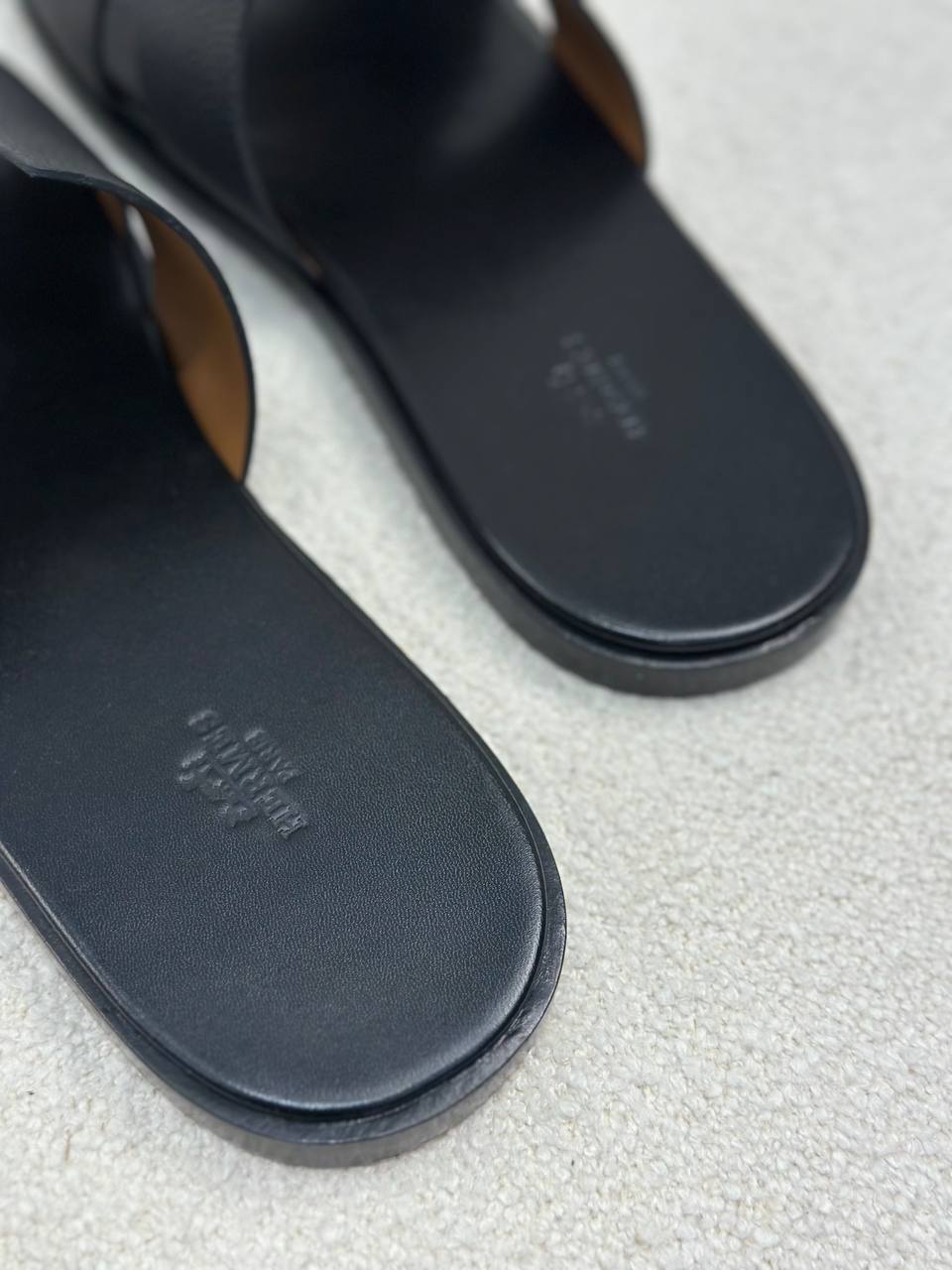 Hermes Izmir Men Sandal, Epsom Leather, Dermal Outsole, Sole Scratch & Damaged Box