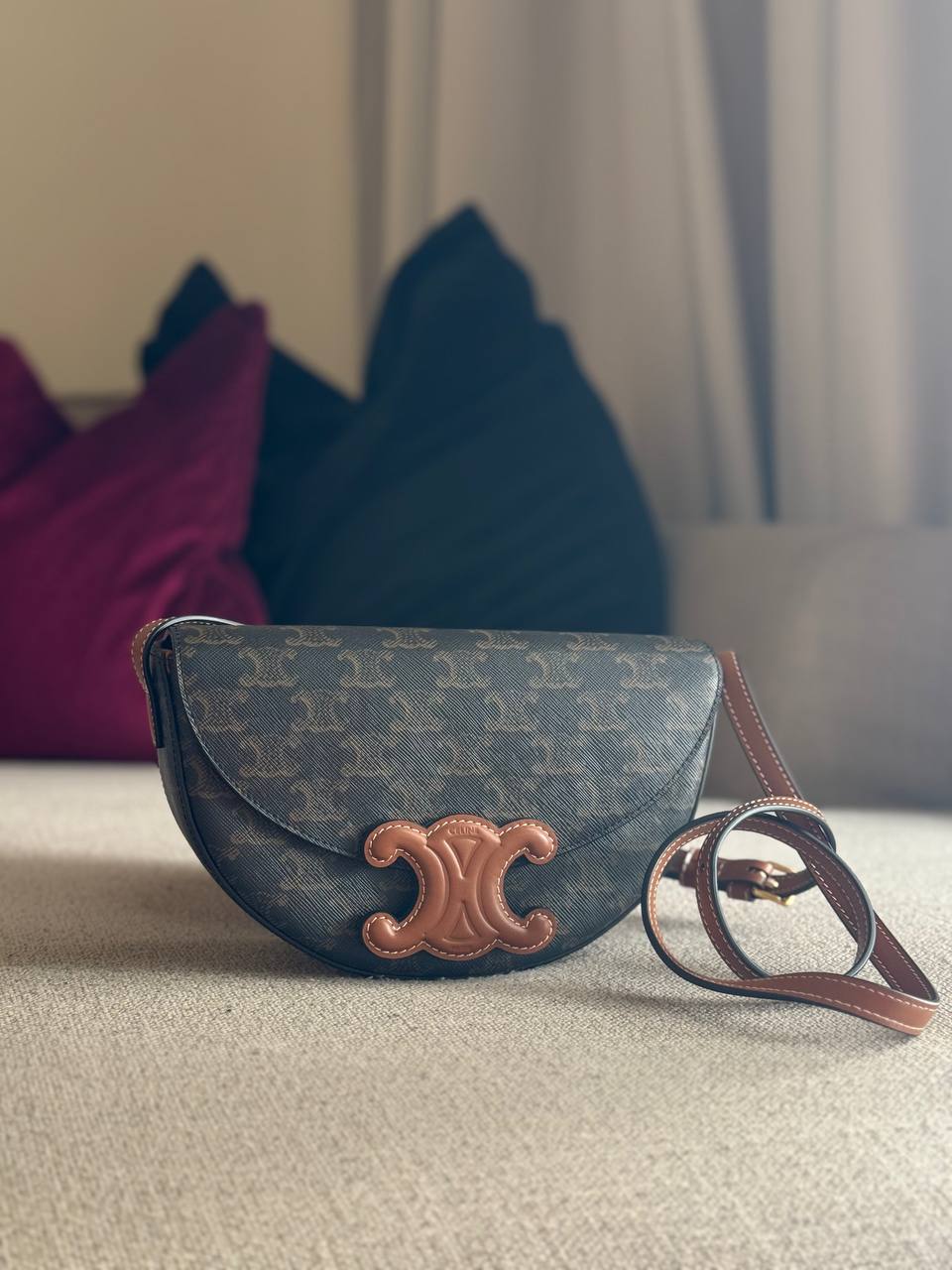 Celine Besace Cuir Triomphe Bag Canvas 14x21x6cm